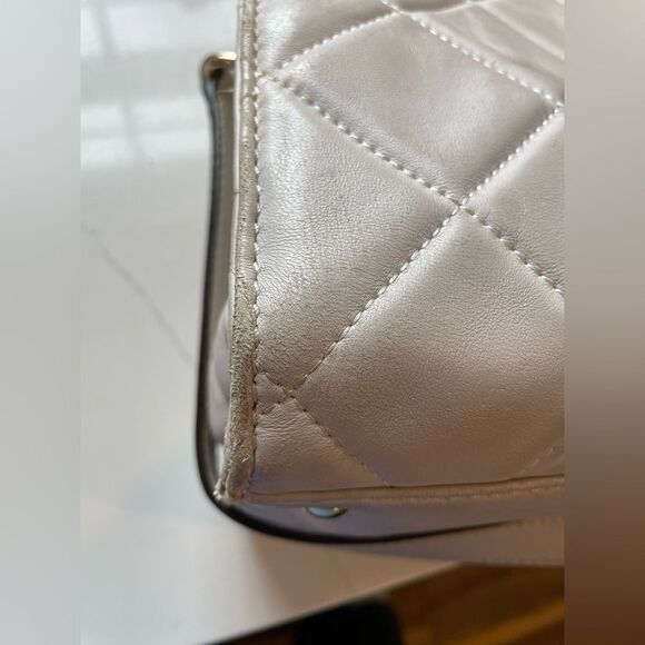 Michael Kors Hamilton Quilted Cream Gold Hardware Handles & Strap Tote Purse - Picture 7 of 13